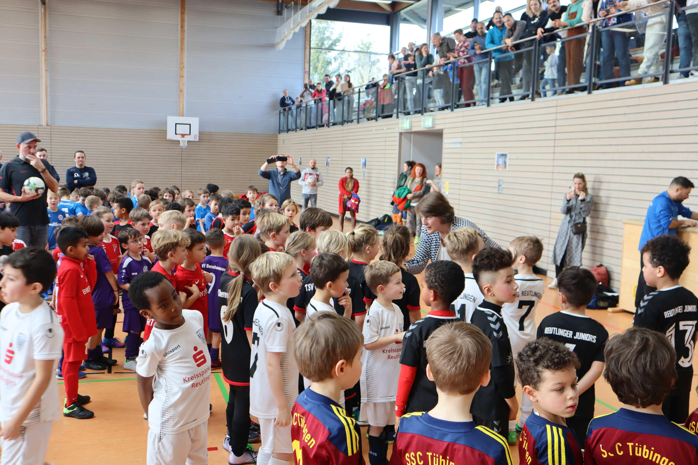 2017er Siegerehrung vor vollen Rängen...